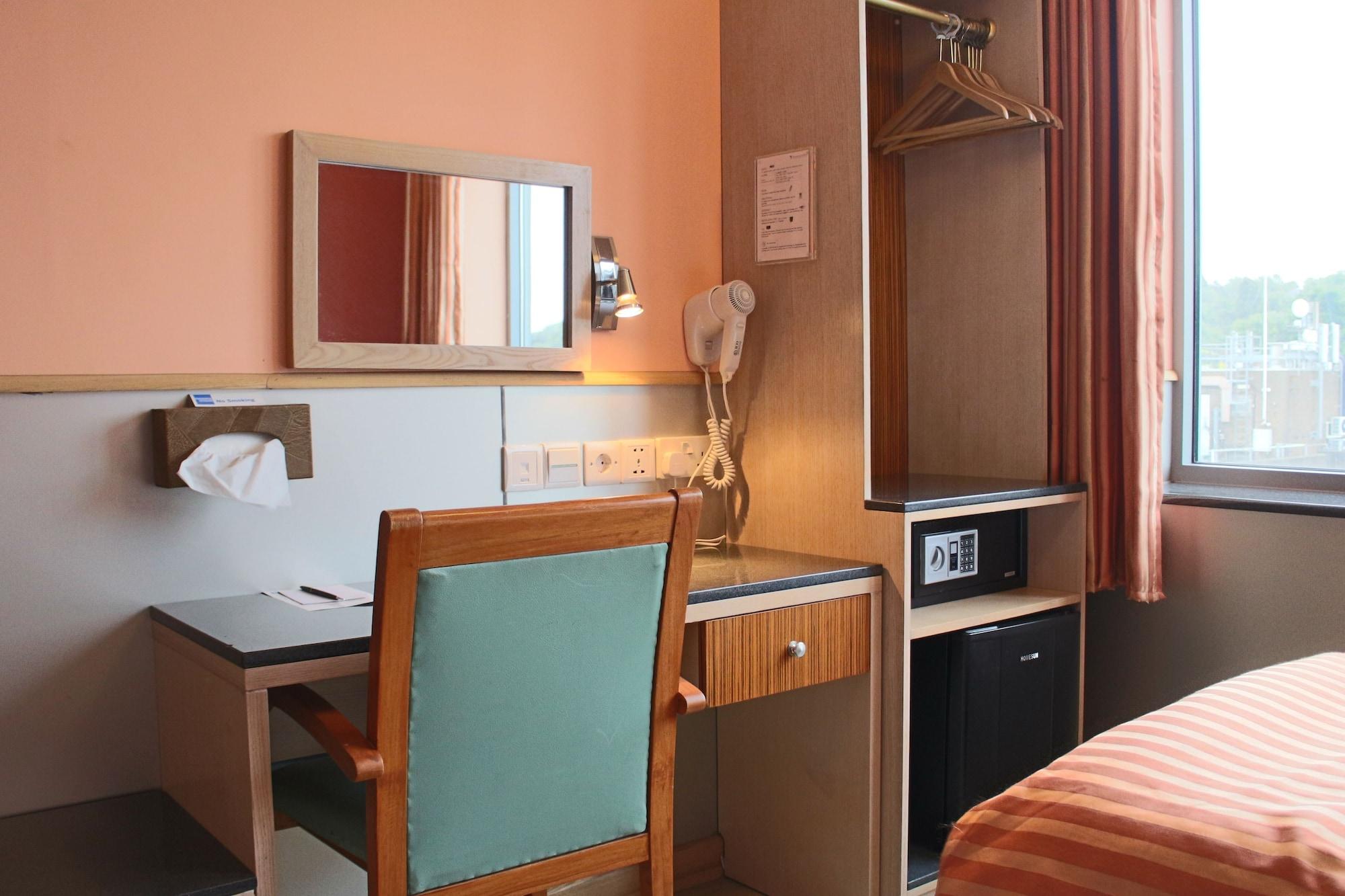 Eurotraveller Hotel - Premier - Harrow Exterior foto